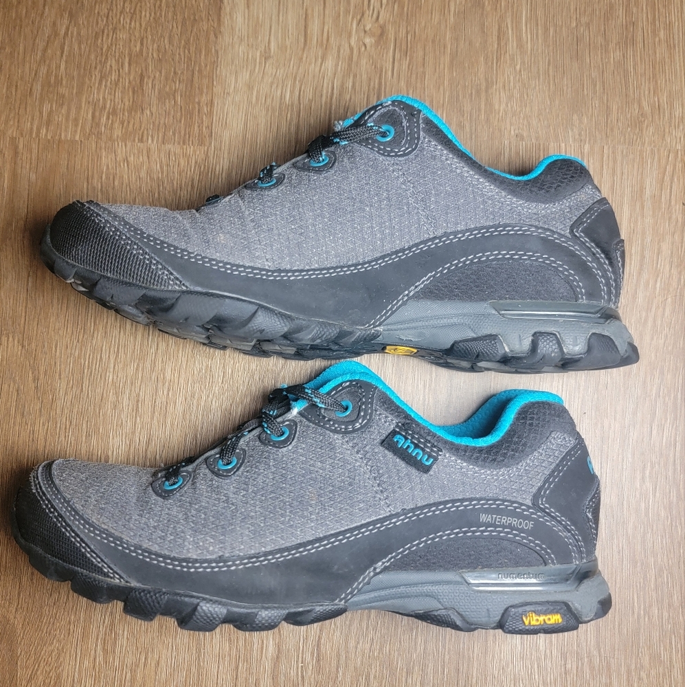 Ahnu Sugarpine By Teva Charcoal and Teal Sneakers - Womens Size 6.5 - New
